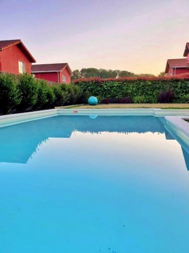 Ames House | Casa con piscina Riosar Santiago