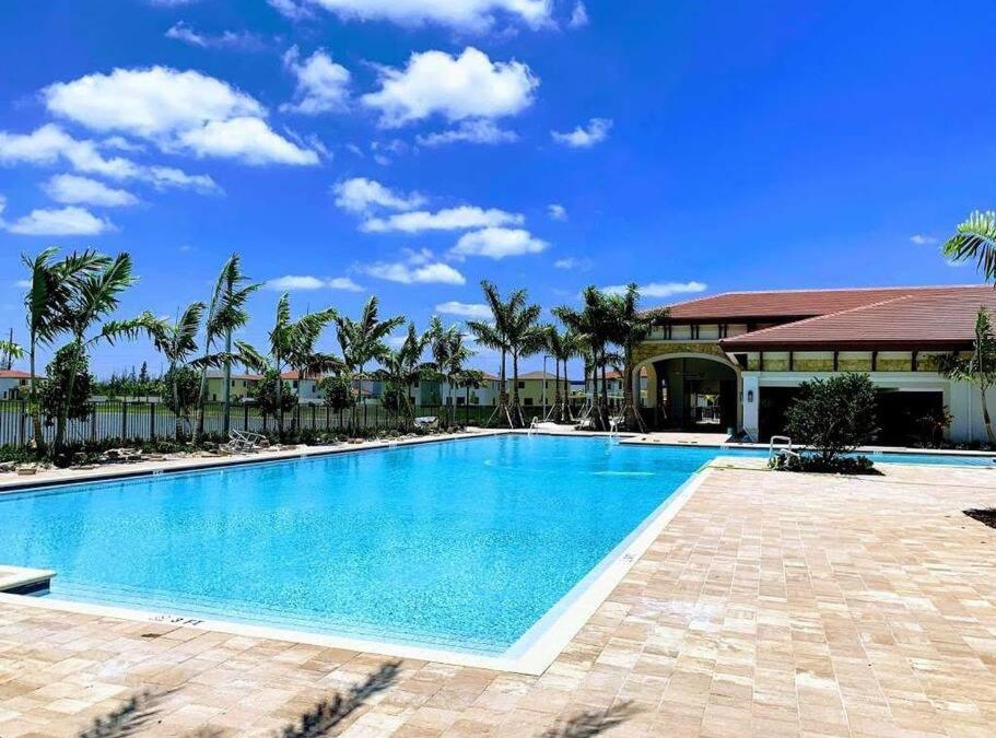 Miami Lakes Apartment | Casa con vista al lago