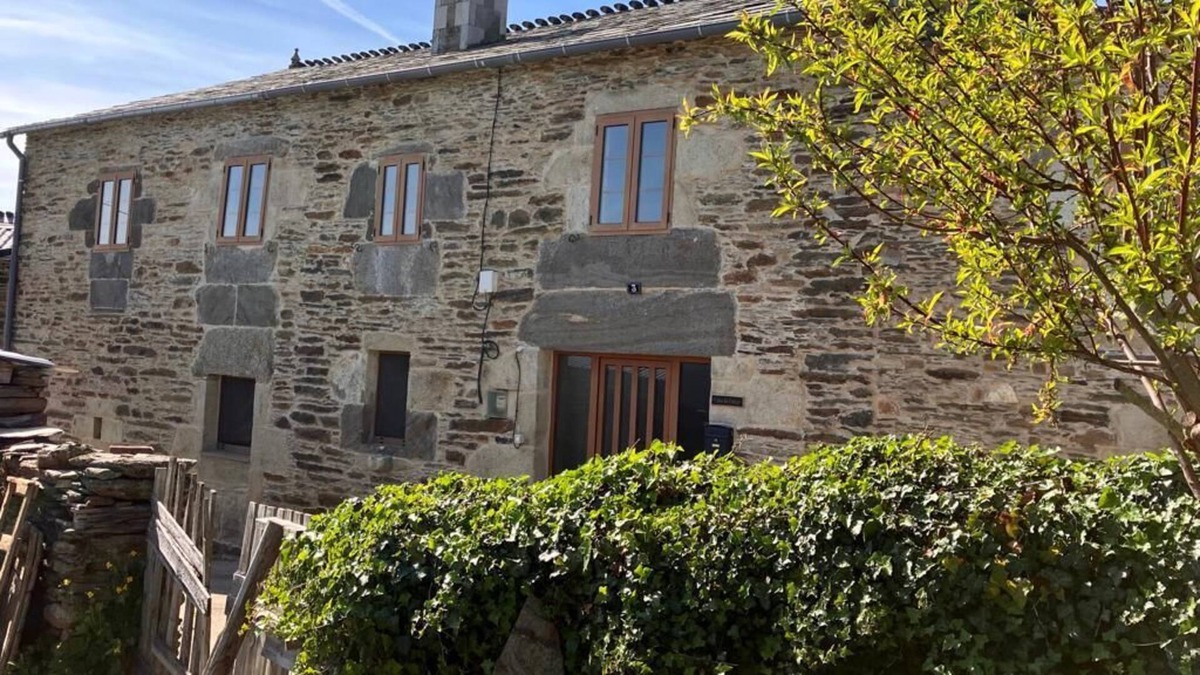 Portomarin Cottage | Casa da Forxa is a Renovated Former Forge/smithy in a Lovely Hamlet Setting