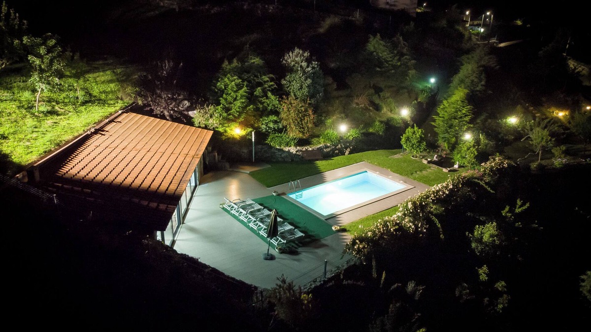 Guilhofrei Cottage | CASA das Leiras. Where silence speaks and calm inspires!