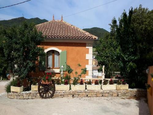 Flassans-sur-Issole House | Casa das oliveiras