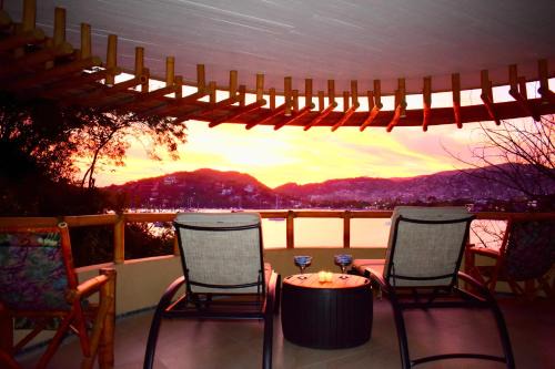 Playa la Madera Apartment | Casa de Ali: Located on the beach!