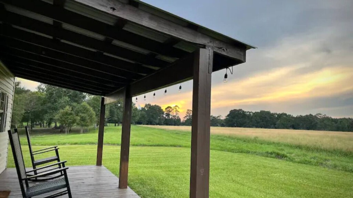 Kokomo Cabin | Casa de Campo-Tiny Home with Open Field View for Sunsets and Stargazing