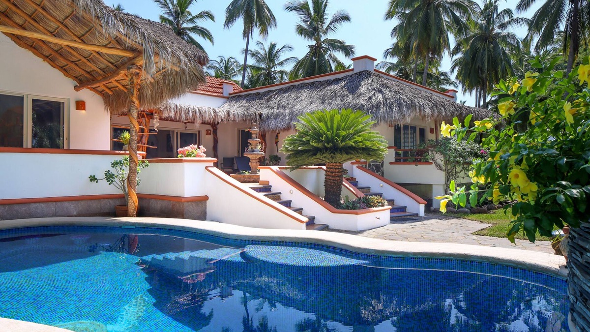 Platanitos House | Casa de Colores private Villa in Playa Las Tortugus
