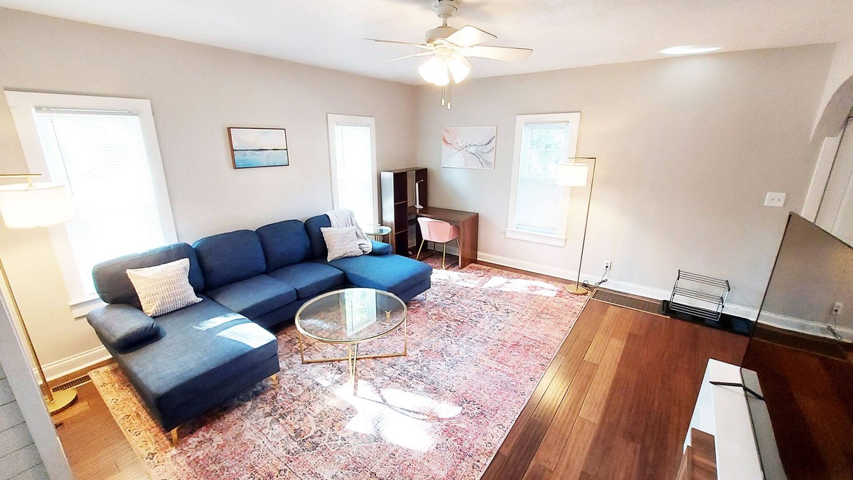 Columbia City Apartment | Casa de Columbia. 2BR/1Ba