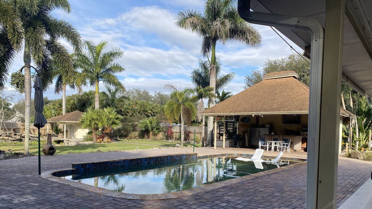 Southwest Ranches House | Casa de Cox, Private home w/gated entrance, two master bedrooms and guest house