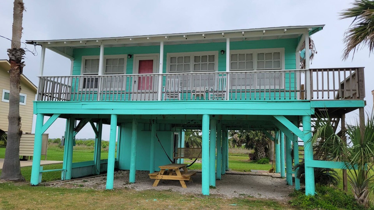 Matagorda House | Casa de la Costa - on Beach Front Dr