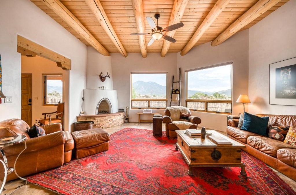 Taos House | Casa De Los Conejos