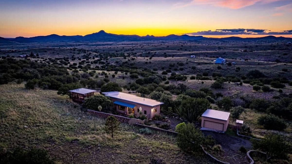 Alpine House | Casa de Luna - Desert Sanctuary