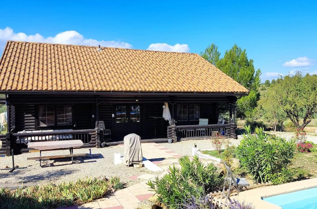 Teresa de Cofrentes House | Casa De Madera, A home from home.