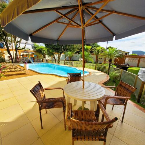 Ponta da Fruta House | Casa de praia com piscina e playground
