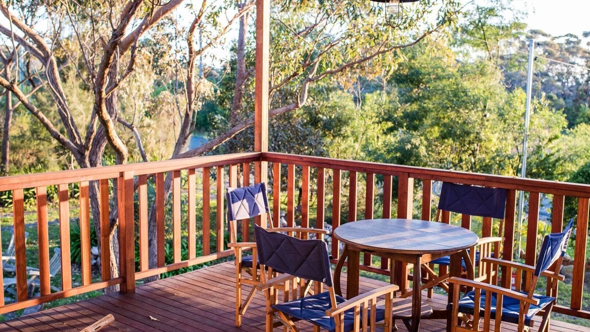 Currarong Apartment | Casa De Rosa - close to the bush and the sea