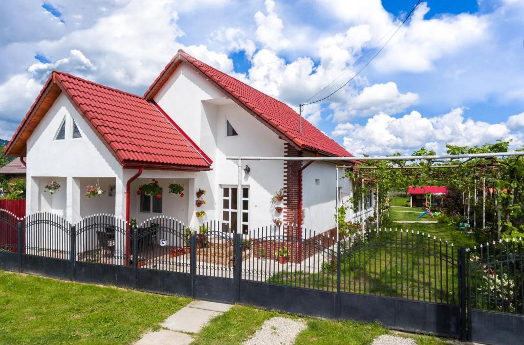 Baia de Fier House | Casa de vacanta Marya