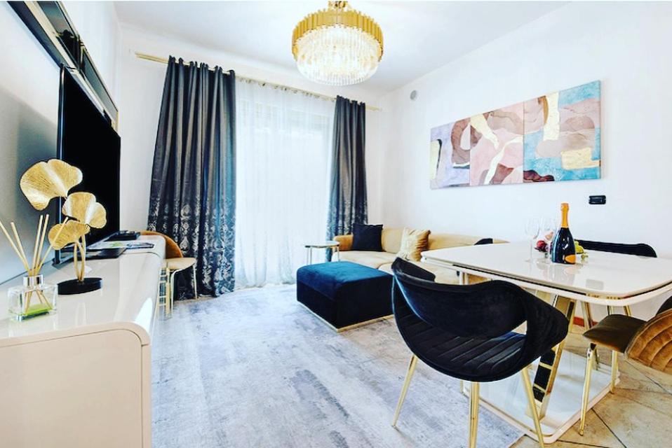 Sarnico Apartment | Casa Dea Luxury