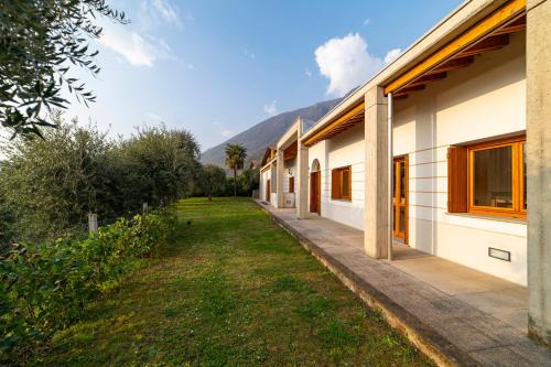 Sale Marasino House | Casa degli Ulivi