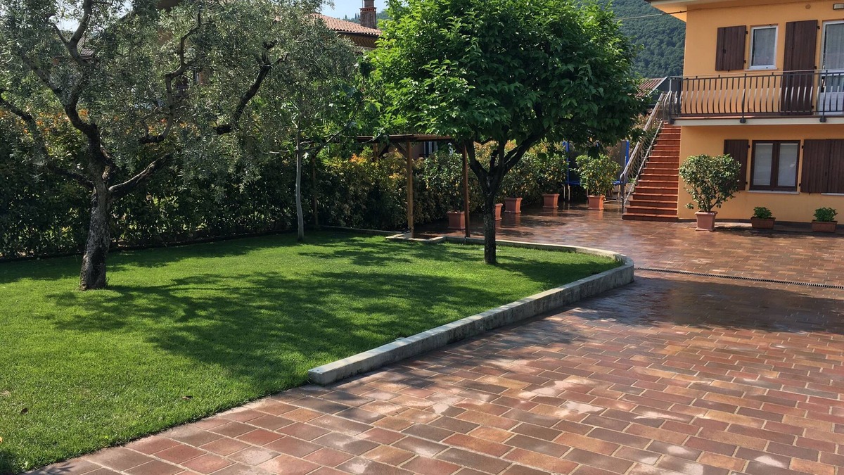 Garda Apartment | Casa dei Limoni in a quiet location near the center of Garda