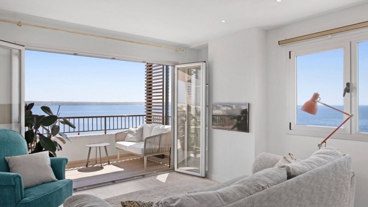 Can Pastilla Apartment | Casa del Escultor, wifi, parking, en primera línea