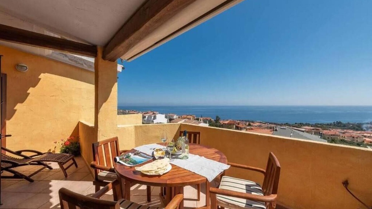 Cala Gonone Apartment | Casa del Golfo - Two Bedroom Apartment, Sleeps 4