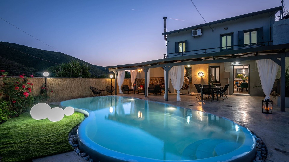 Vatolakkos Villa | Casa del Miele, Seaview, Luxury,BBQ ,Pool