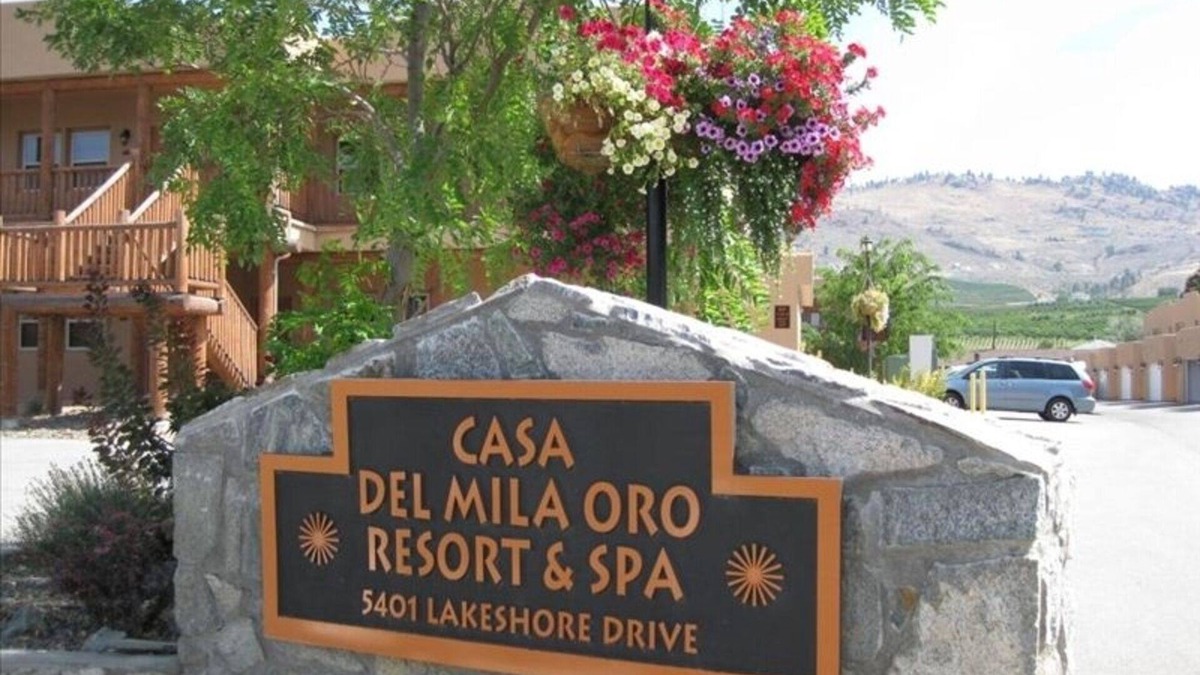 Okanagan-Similkameen Condo | Casa Del Mila Oro Beachfront 2 Bedroom Condo; Book for Spring/Summer 2025