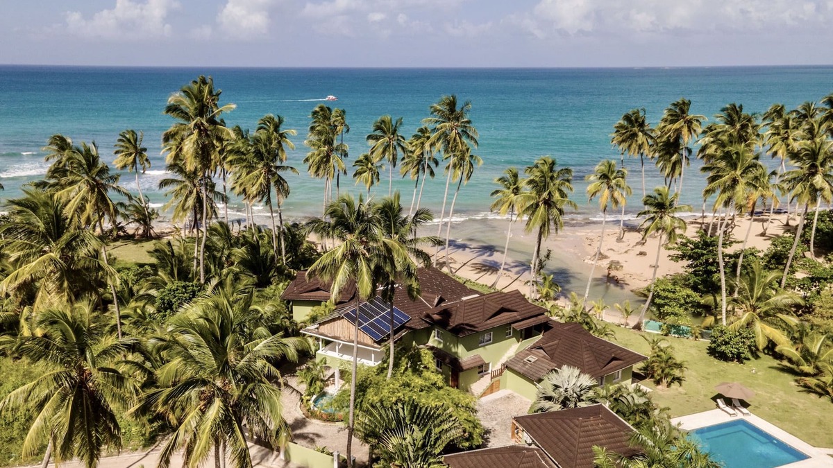 Las Terrenas Villa | Casa del Rio: beachfront villa for 22 guests in Las Terrenas
