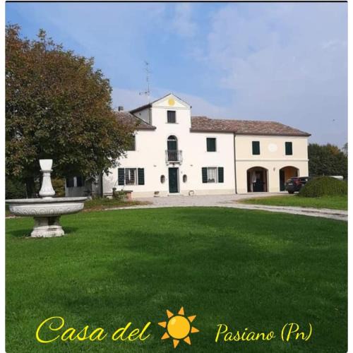 Rivarotta di Pasiano House | Casa del sole