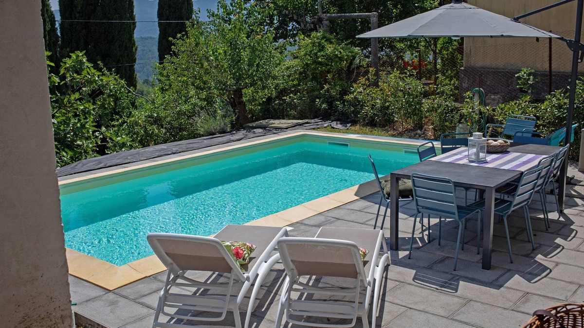 Maglietola House | Casa della Torre, up to 6 pax with exclusive pool and view on the Apuan Alps