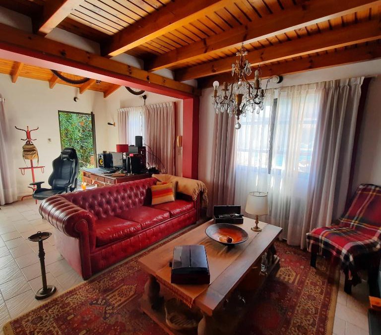 City Bell House | Casa/Departamento al fondo - muy cómodo y espaciado