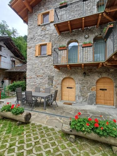 Villa di Chiavenna House | Casa di Canete