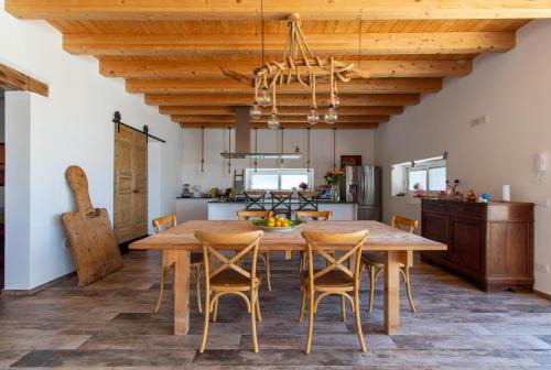 Vittoria Villa | Casa di Noi