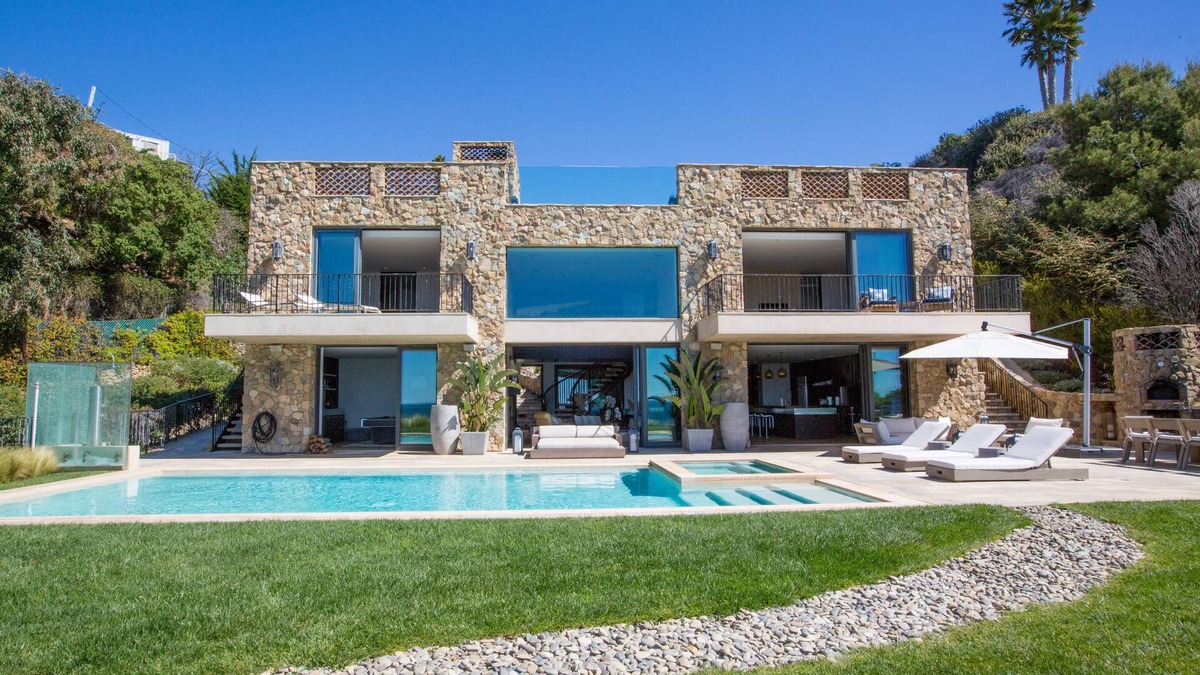 Western Malibu House | Casa di Pietra - Gated Estate On Beach