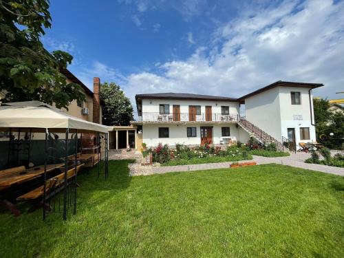 2 Mai House | Casa Dizel