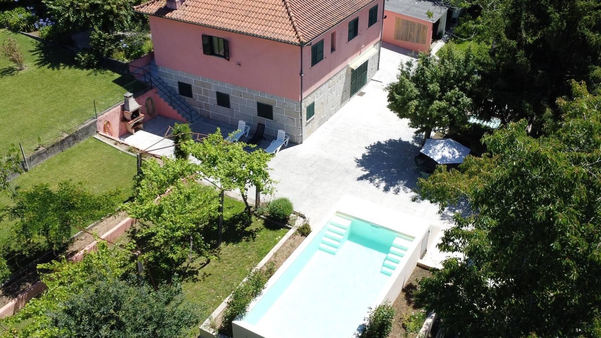 Valenca Cottage | 'Casa do Avô Manuel' | Family | Pool | Tranquility