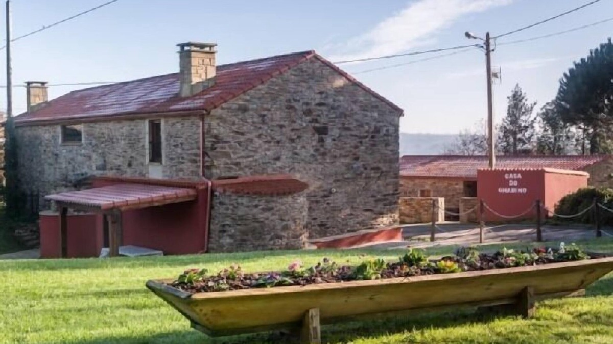 Santa Comba Cottage | Casa do Ghabino for 10 people, 8 + 2 (extra)