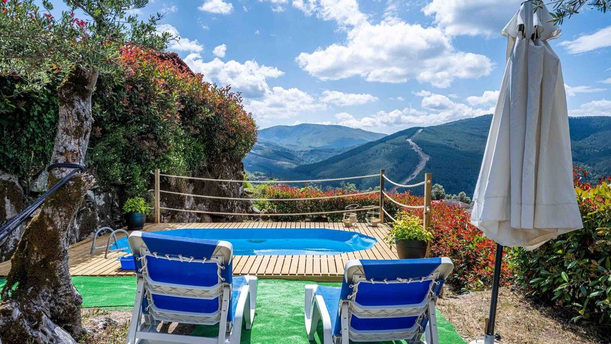 Mondim de Basto House | casa do penedo, house
