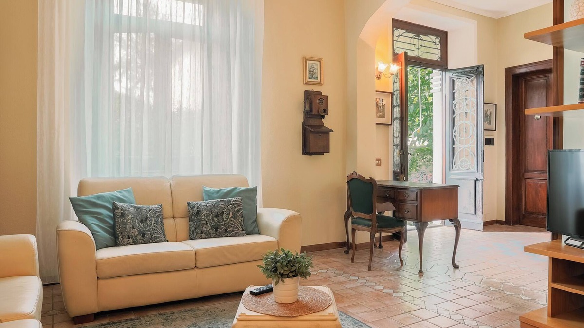 Maslianico Apartment | Casa Doriana by Holiday Solutions