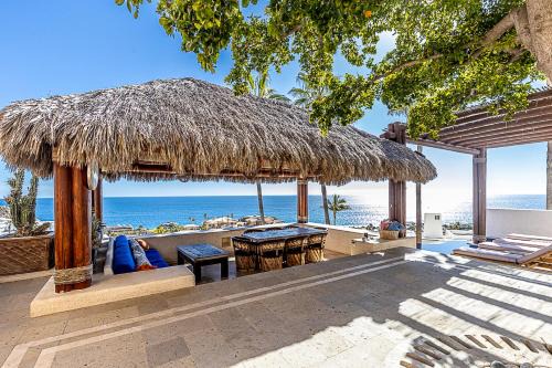 Pedregal House | Casa Dos Hermanas