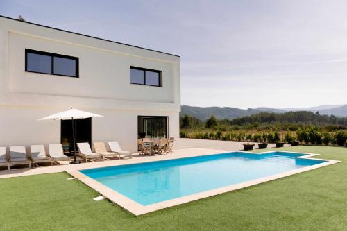 Britelo House | Casa dos Mirtilos Draper T6