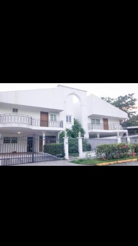 Bella Vista House | Casa Duplex Privada con Piscina