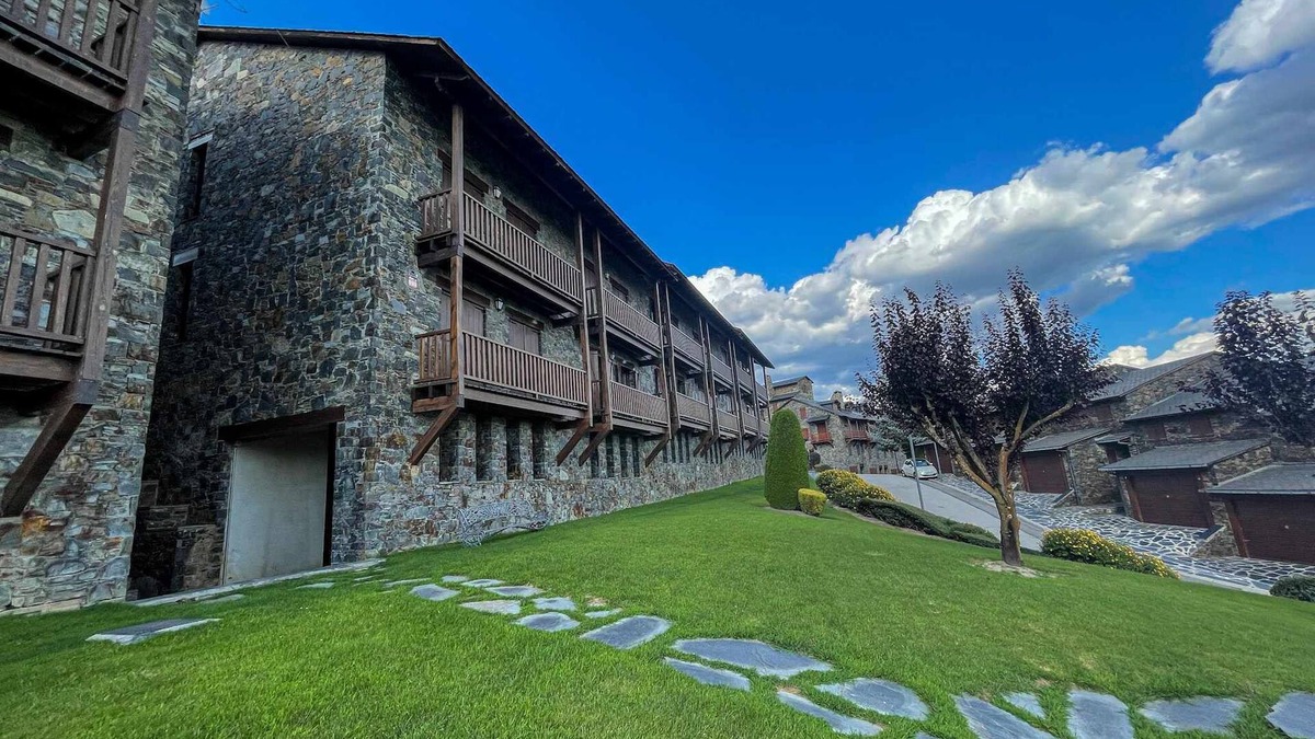 Ger House | Casa Elegancia, Pleta de Saga