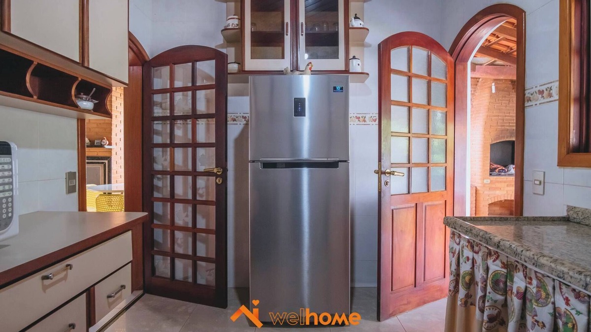 Aguas de Santa Barbara House | Casa em Santa Bárbara com piscina e forno a lenha