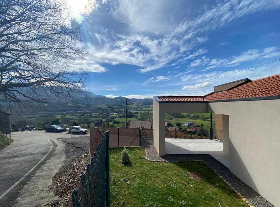Sales House | Casa en Aldea 20