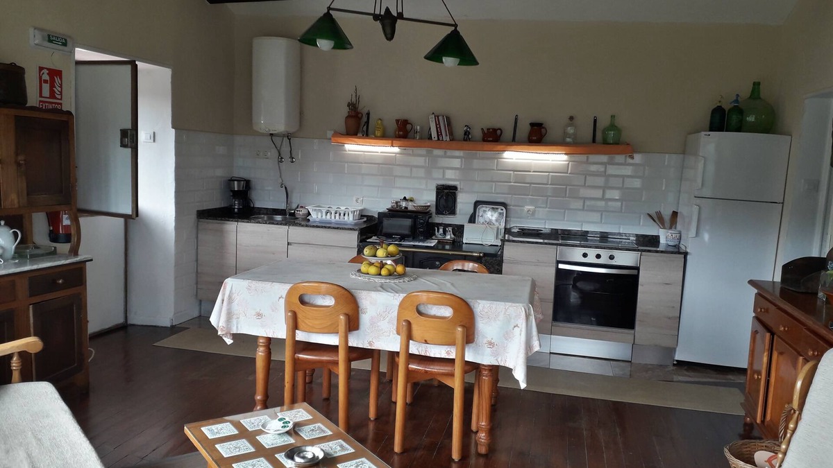 San Pelayo House | Casa en el Centro de Asturias con Mucha Zona Verde