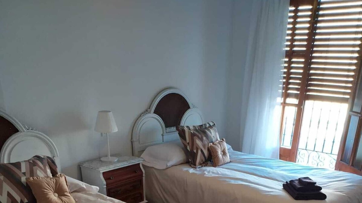 La Puebla de Montalban House | Casa en plaza mayor de La Puebla de Montalbán a tan solo 20 minutos de Toledo