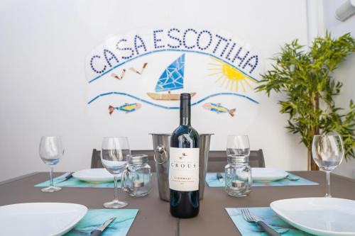 Fuseta House | Casa Escotilha