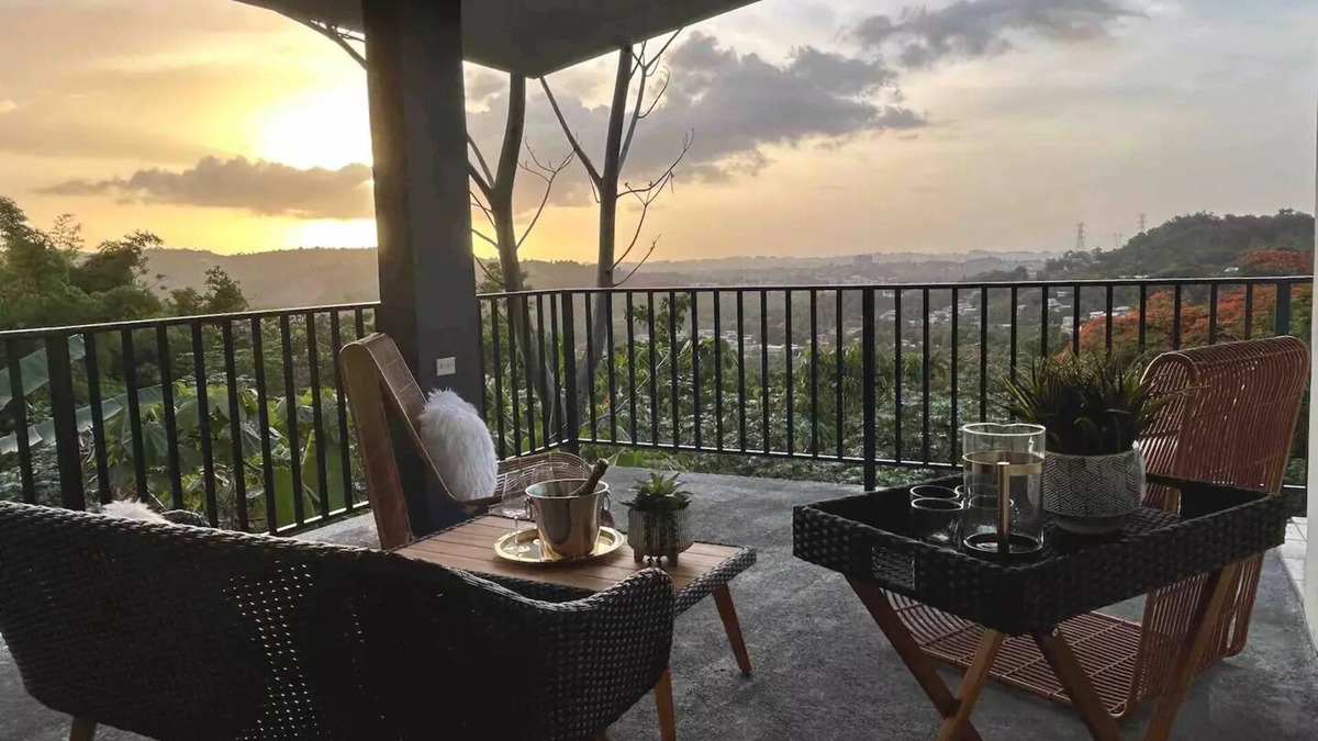 Guaynabo House | Casa Esmeralda The countryside in the city!