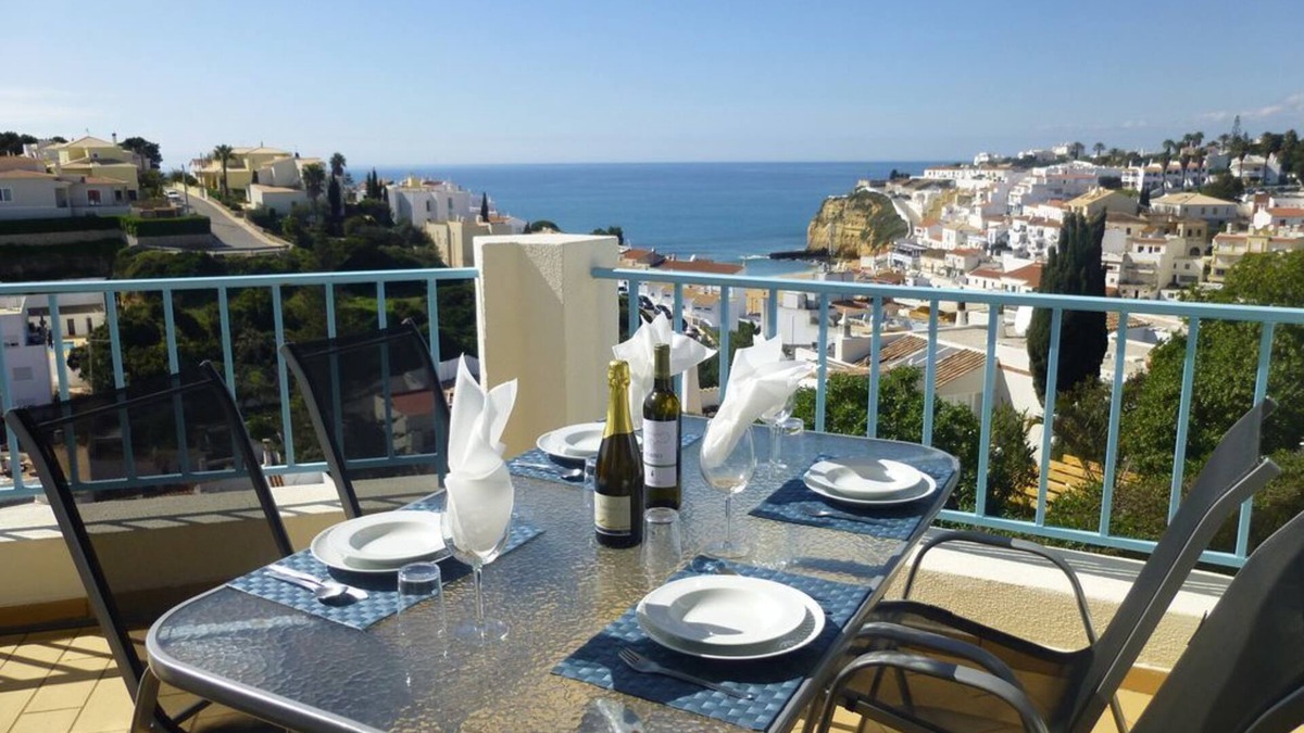 Carvoeiro Apartment | Casa Eva Sol Vista - stunning sea, beach & village view 2 bed/2 bath apartment