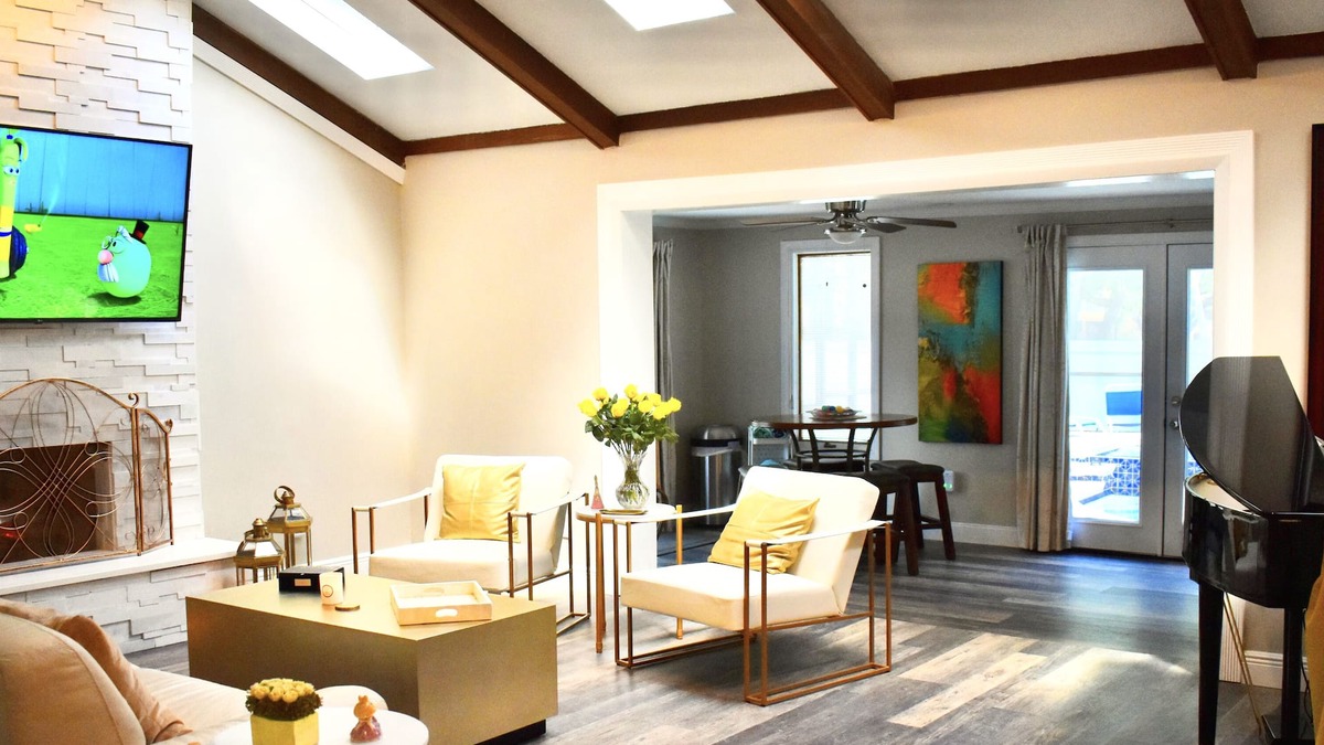 Maitland House | Casa Feliz