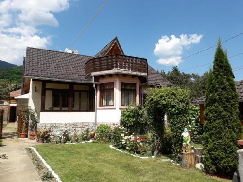 Nehoiu House | Casa Fetic