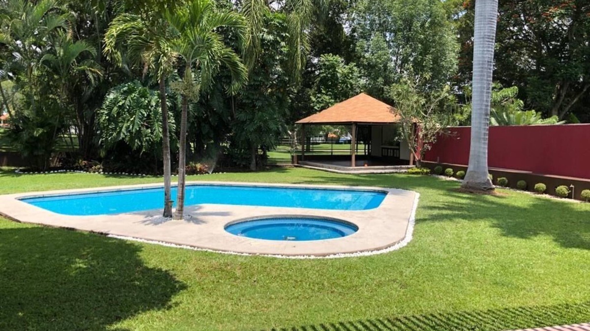 Cuernavaca House | CASA FLAMBOYAN